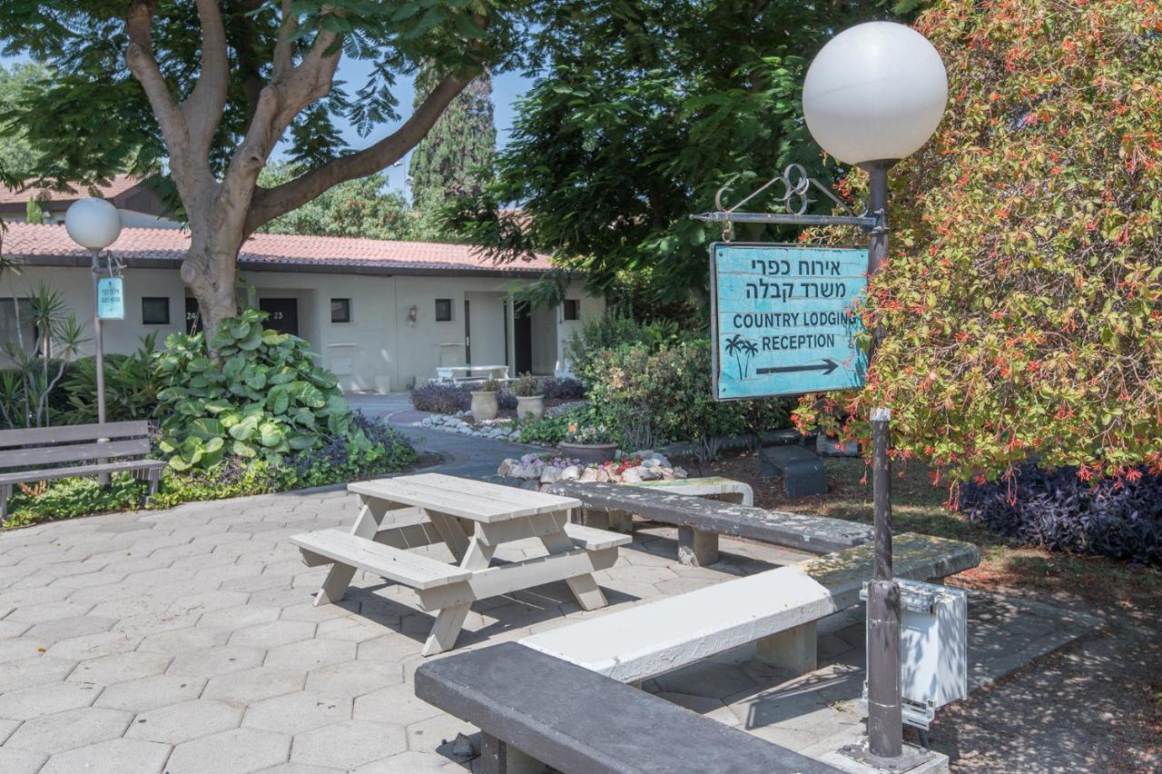 Degania Bet Kibbutz Country Lodging Hotel Kinneret Exterior photo