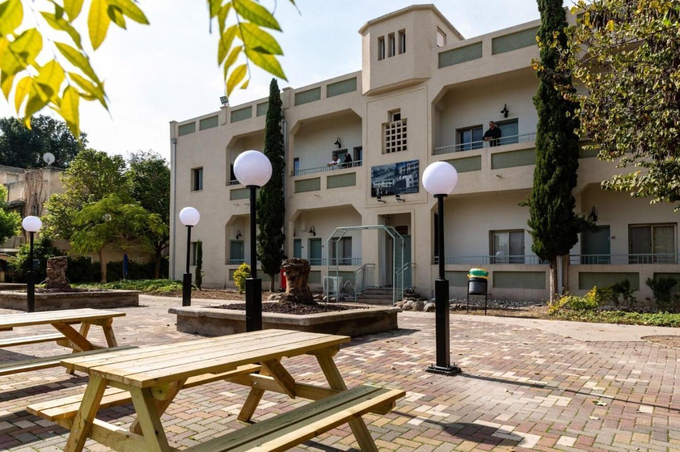 Degania Bet Kibbutz Country Lodging Hotel Kinneret Exterior photo